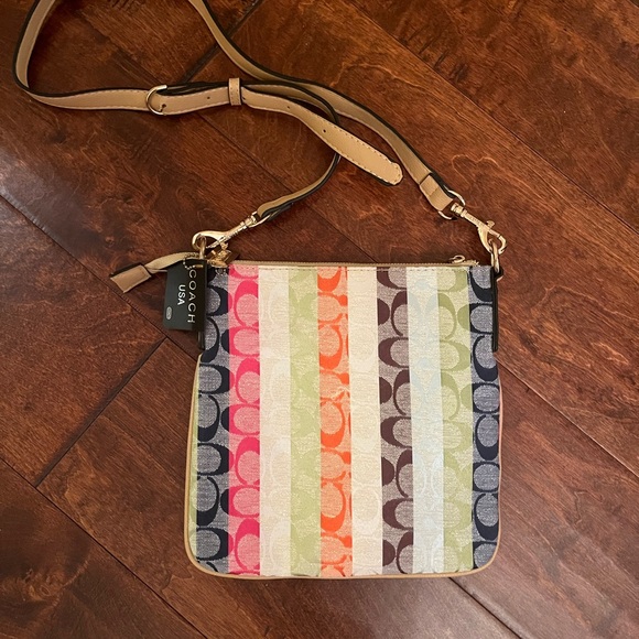 Cross Body Purse - Picture 4 of 4